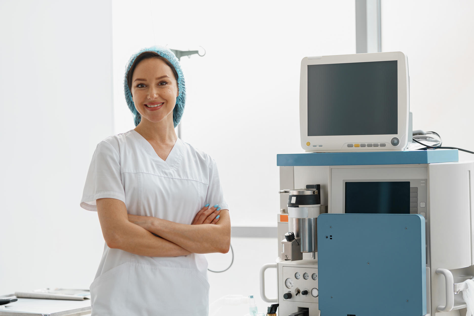 professional-nurse-in-uniform-standing-in-operatin-2025-03-27-02-00-26-utc.jpg